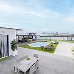 Cubo's Casa Soles & Football Field *