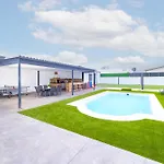 Cubo's Casa Soles & Football Field Holiday home