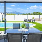 Cubo's Casa Soles & Football Field Holiday home
