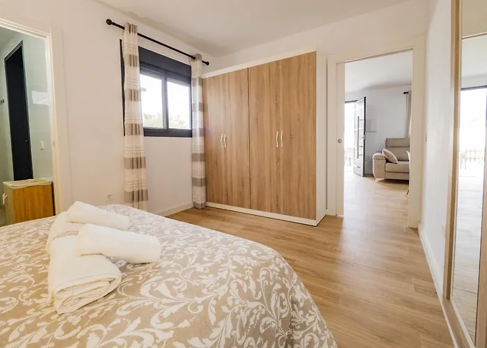 Cubo's Casa Soles & Football Field Дом отдыха Фуэнхирола