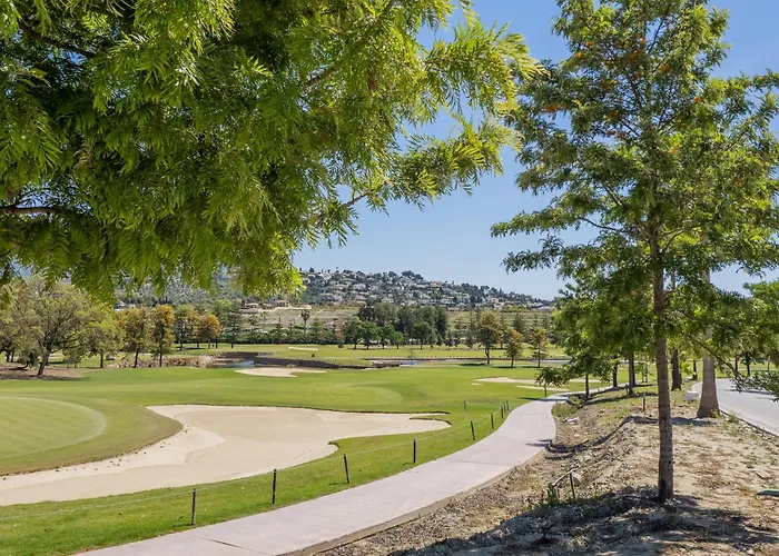 Cubo's Casa Soles & Football Field *