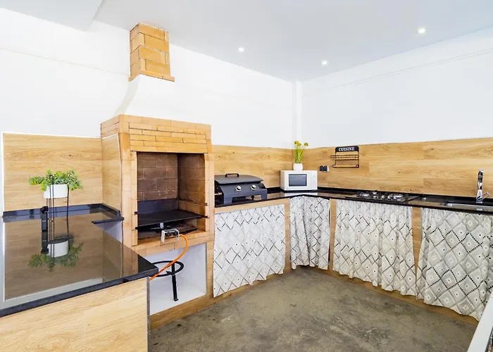 Cubo's Casa Soles & Football Field