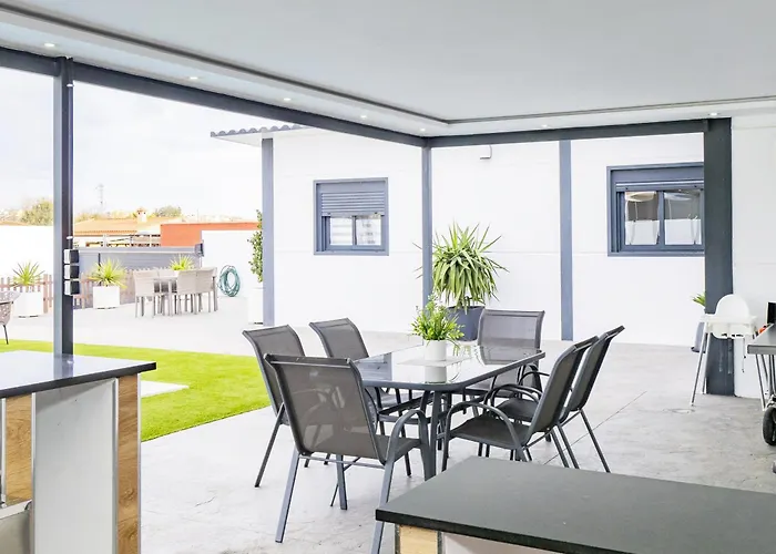 Cubo's Casa Soles & Football Field Дом отдыха