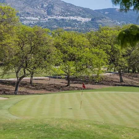 Cubo's Casa Soles & Football Field