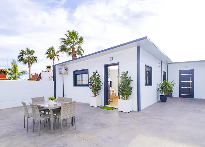 Cubo's Casa Soles & Football Field Holiday home Fuengirola